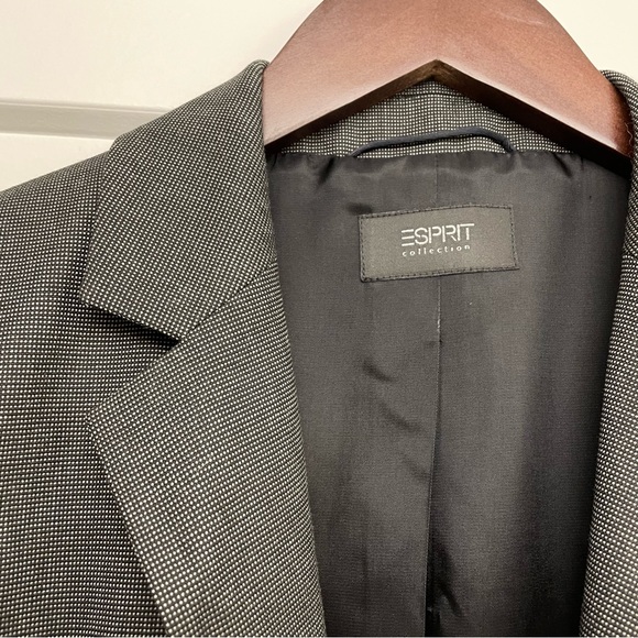 Esprit suit jacket. - Picture 2 of 4